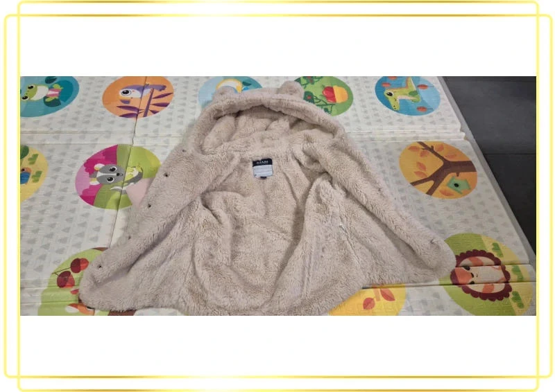 Mouwloos schapenvachtjasje voor babymeisje – photo 5